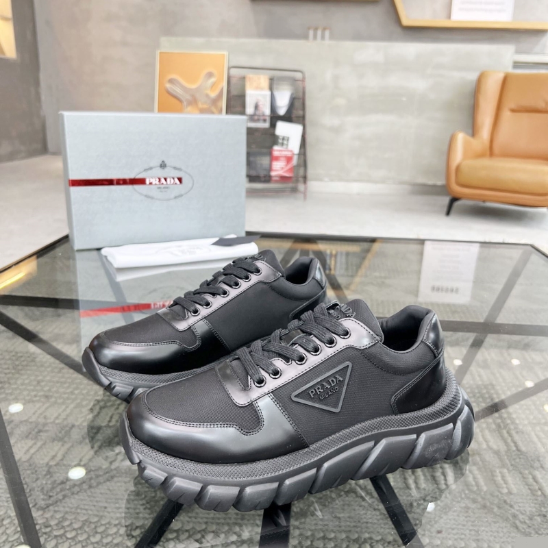 Pra*a casual shoes